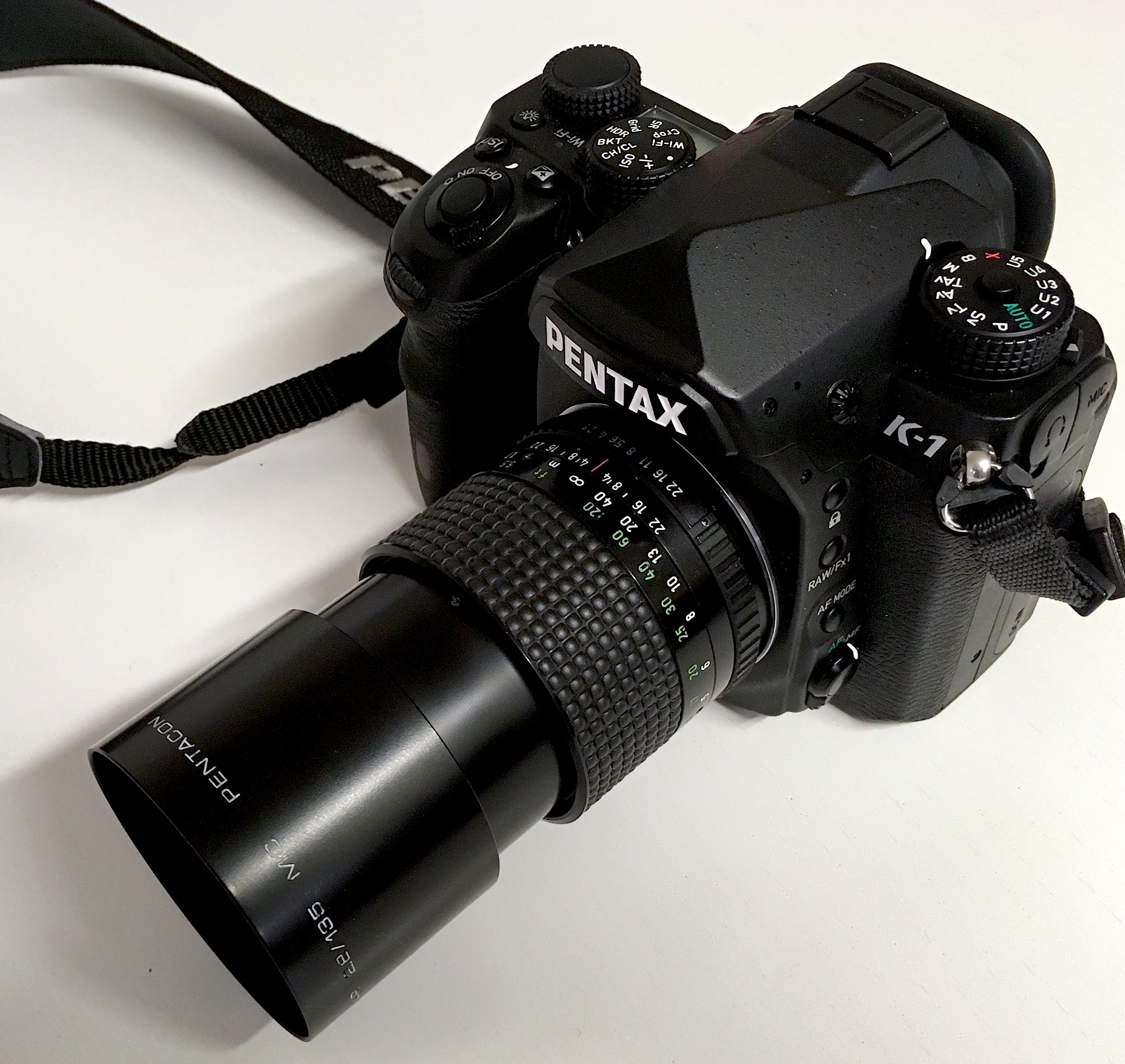 Lons mounted on Pentax K-1